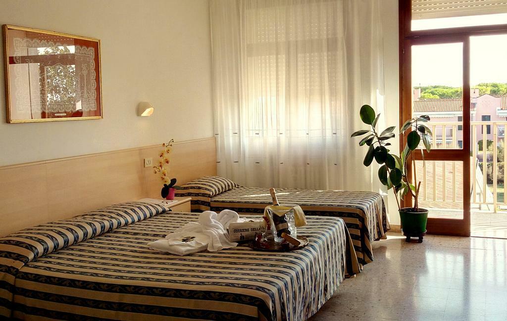 Centro Vacanze Cavallino Opera Nascimbeni Lido di Jesolo Bagian luar foto